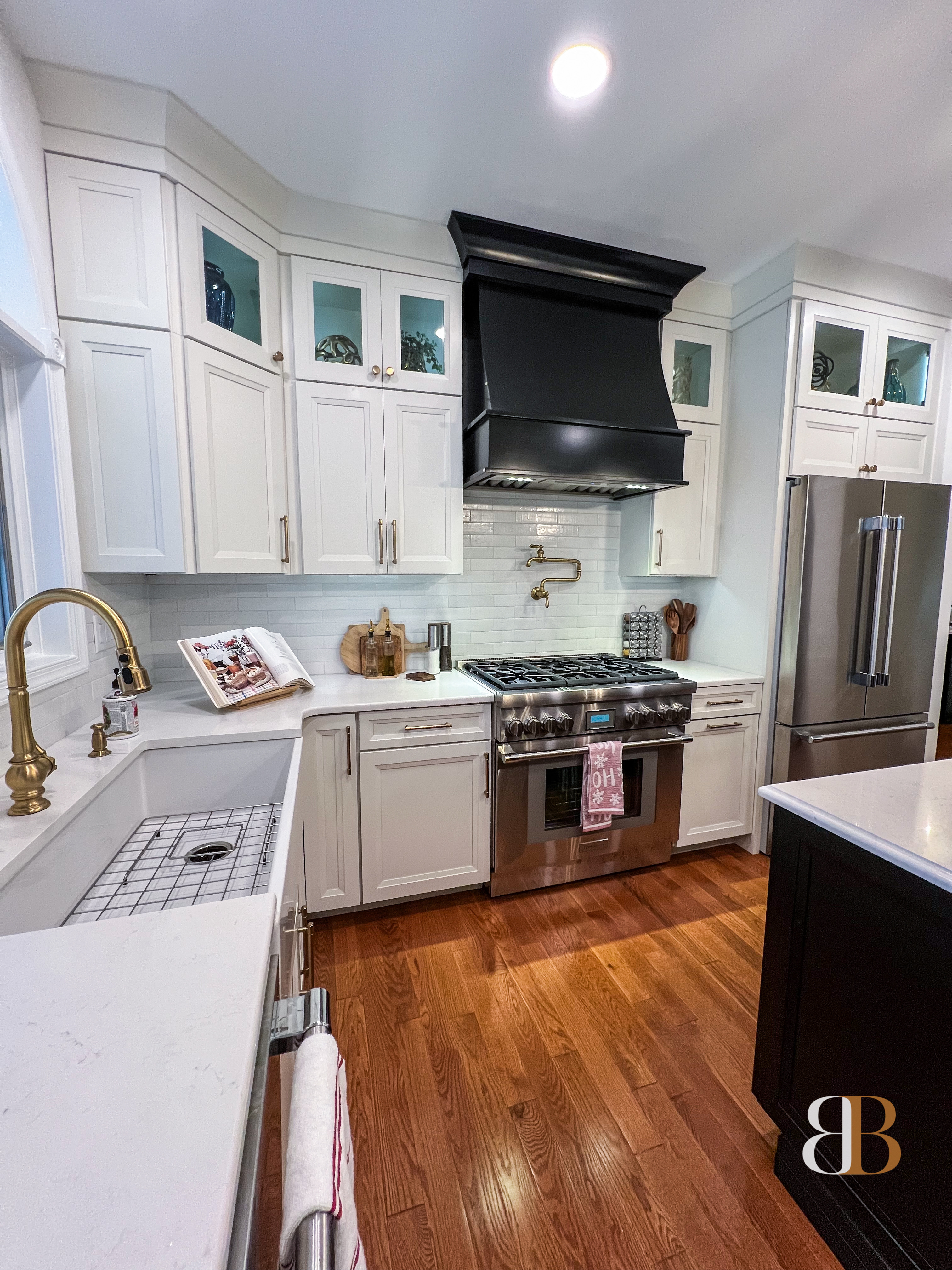 Contemporary kitchen remodel in Villanova by B&B Associates Creations — photo 8
